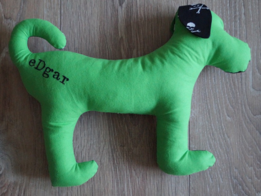 produkttester-gesucht-hunde-spielzeug-edgar-die-struppibande-glueckshund-2